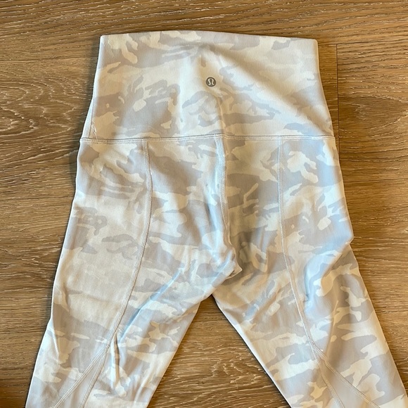 Lululemon Wunder-Under Scalloped Hem Leggings - Picture 9 of 11